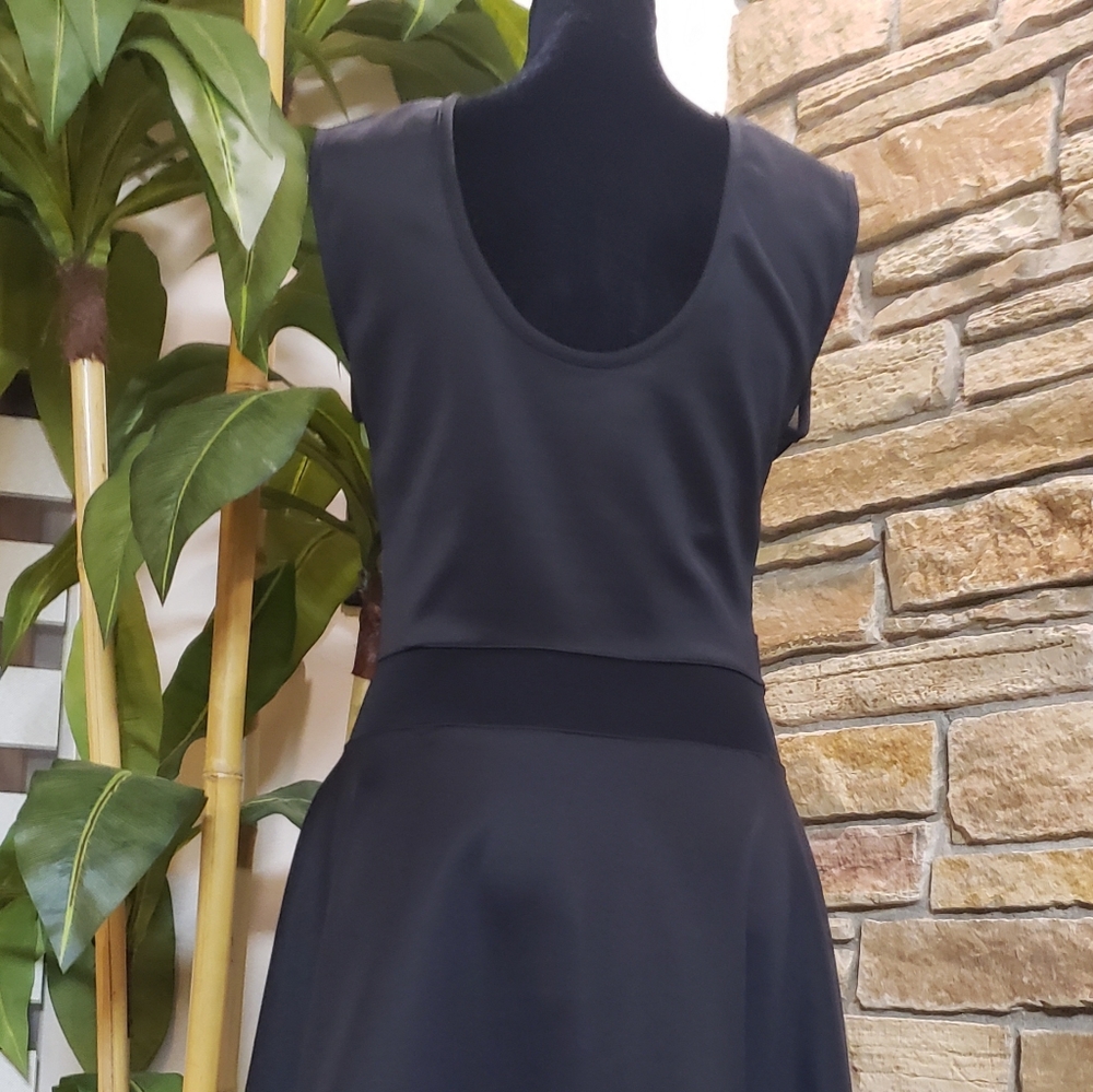 Sexy Black Dress - Picture 4 of 7